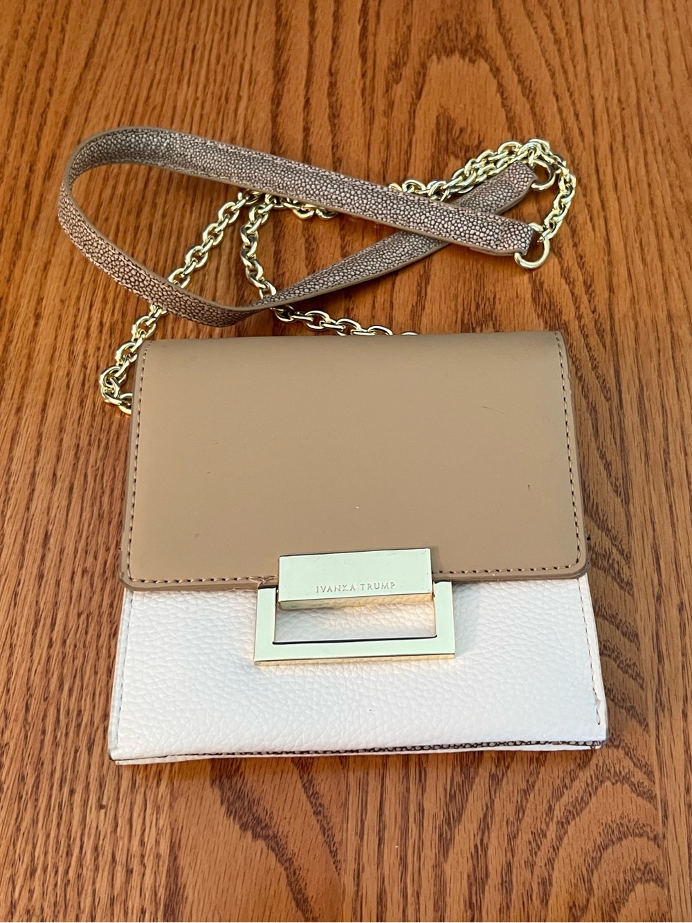 Ivanka Trump Beige and White Two-Tone Crossbody with Gold Chain (KS)